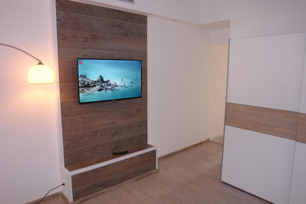 Apartmani Milokanovic Funtana Esterno foto