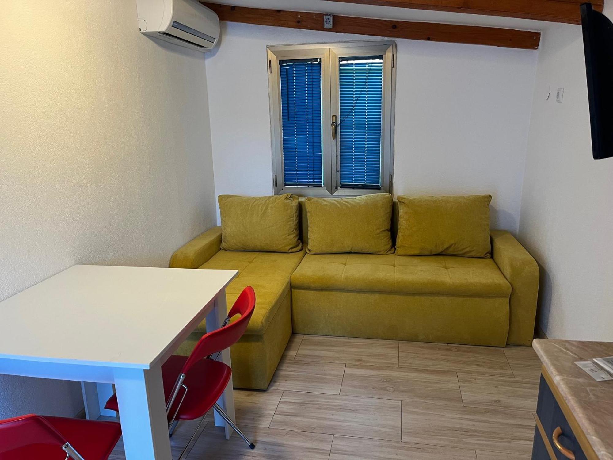 Apartmani Milokanovic Funtana Esterno foto
