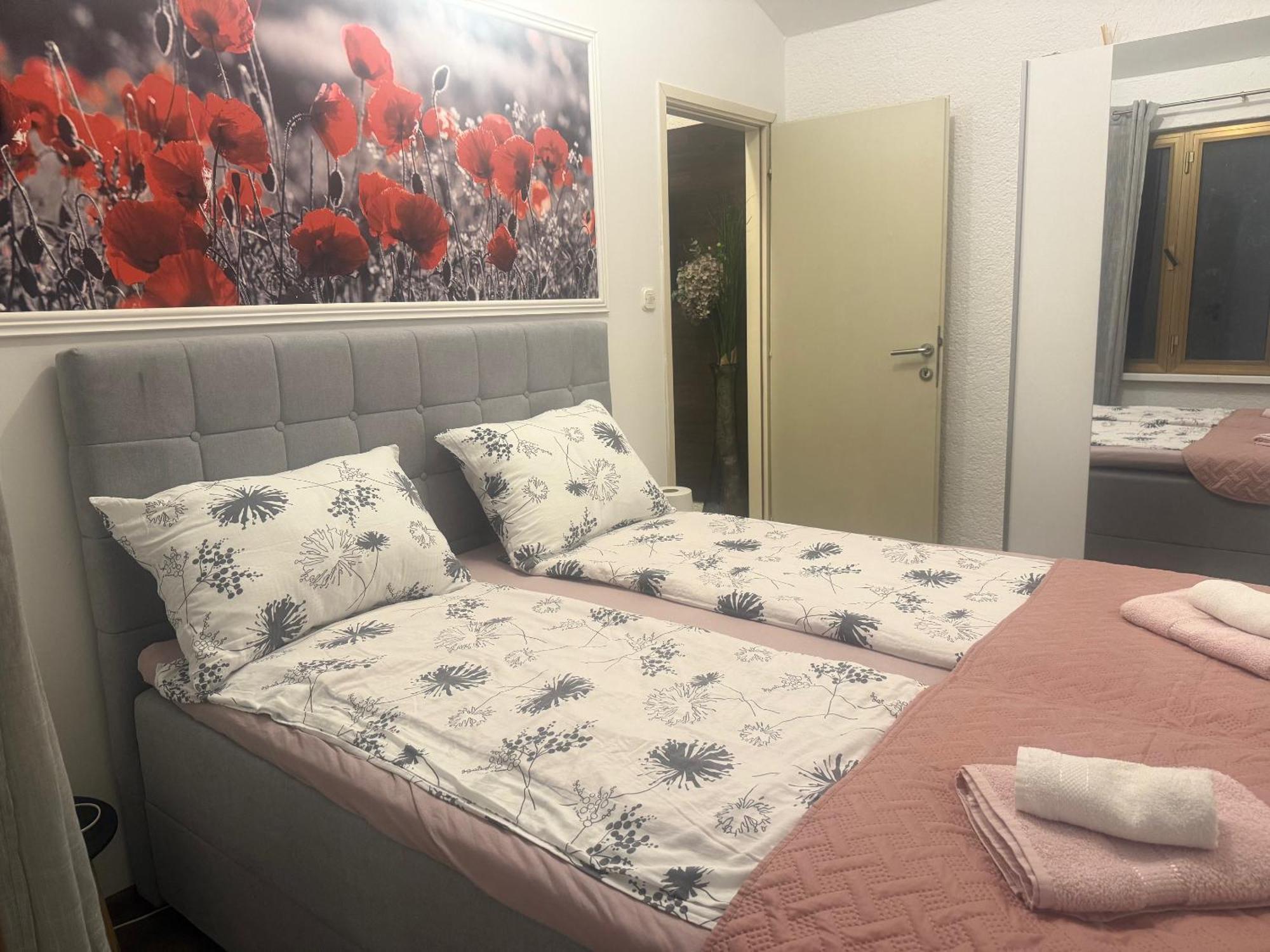 Apartmani Milokanovic Funtana Esterno foto